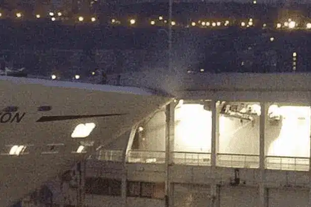 Carnival Horizon Menabrak Dermaga Manhattan